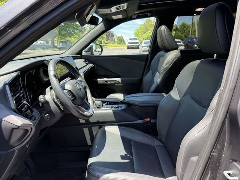 Used 2024 Lexus TX 350 AWD w/ Captains Chair Package image 13