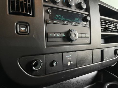 Used 2024 GMC Savana 2500 w/ Driver Convenience Package image 28