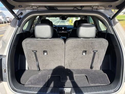 Used 2024 Kia Sorento SX image 18