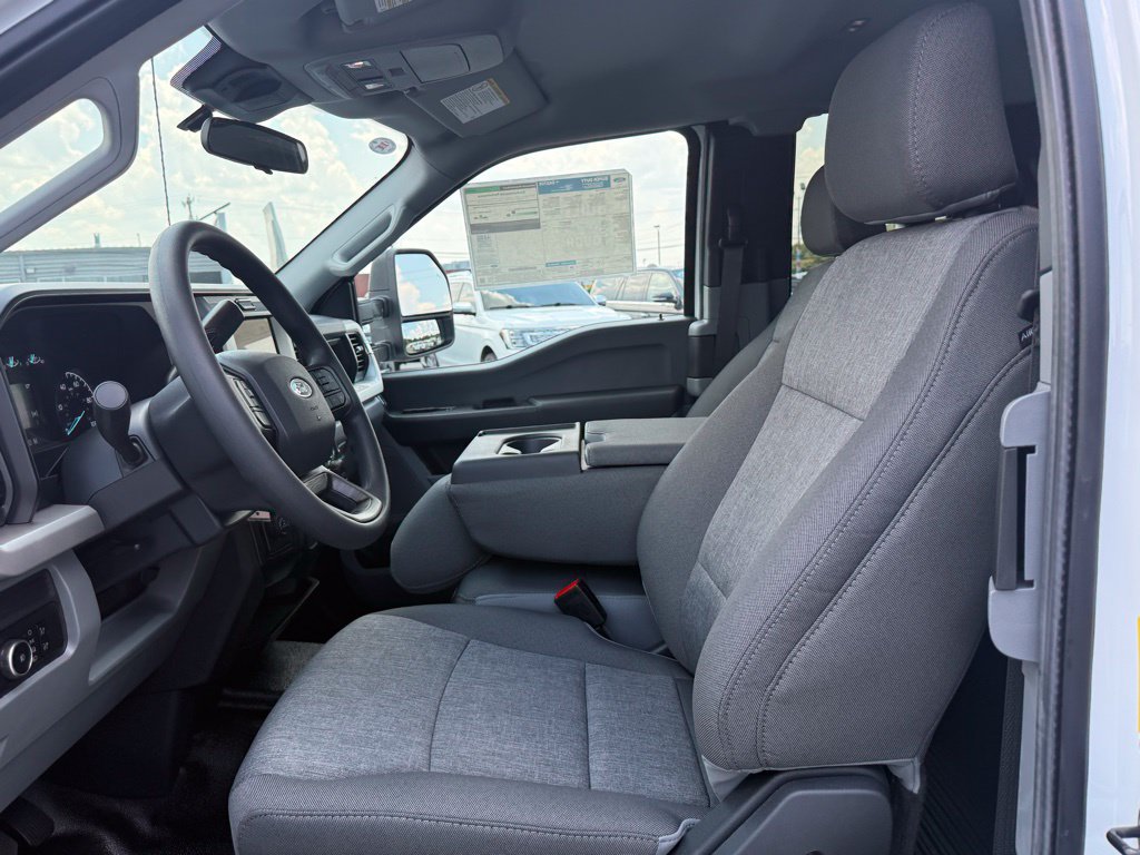 New 2025 Ford F350 XL w/ 360-Degree Camera Package RWD image 15