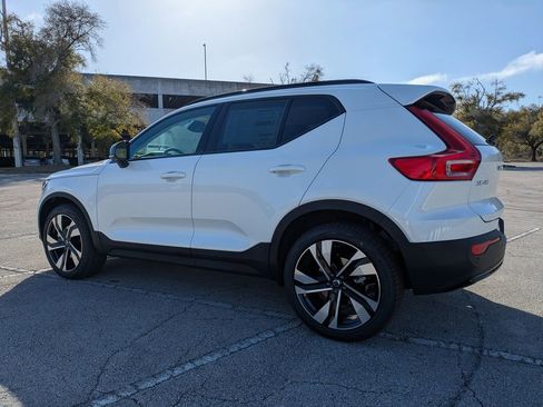 New 2026 Volvo XC40 B5 Plus w/ Protection Package Premier image 4