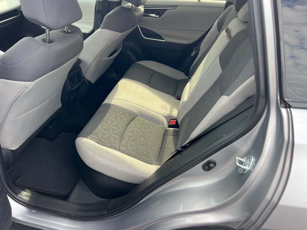 Used 2021 Toyota RAV4 XLE AWD/4WD image 13