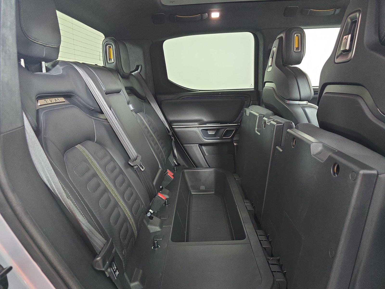 Used 2023 Rivian R1T Adventure Dual AWD/4WD image 24