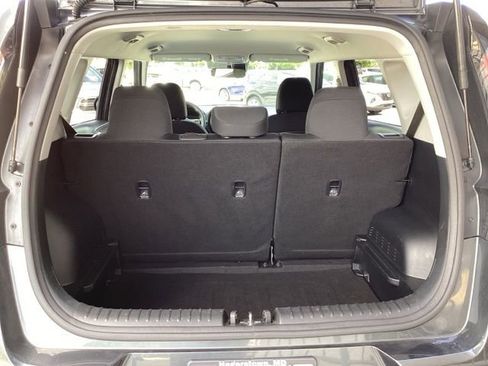 Used 2025 Kia Soul LX w/ LX Technology Package FWD image 11