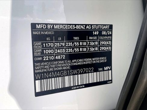 New 2025 Mercedes-Benz GLB 250 image 16