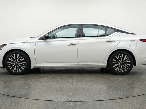 Used 2025 Nissan Altima 2.5 SV image 5