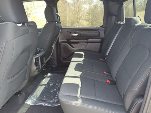 New 2026 RAM 1500 Express AWD/4WD image 13