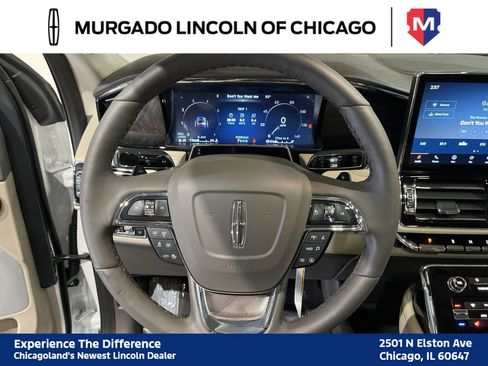 Used 2024 Lincoln Navigator Reserve AWD/4WD image 16
