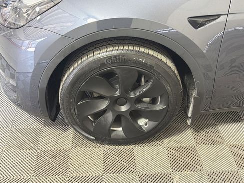 Used 2023 Tesla Model Y Long Range image 12