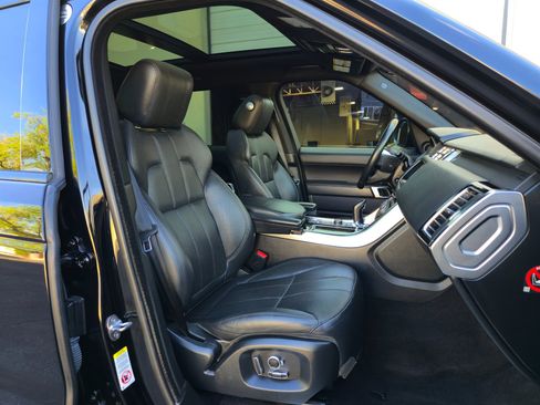 Used 2017 Land Rover Range Rover Sport HSE image 24