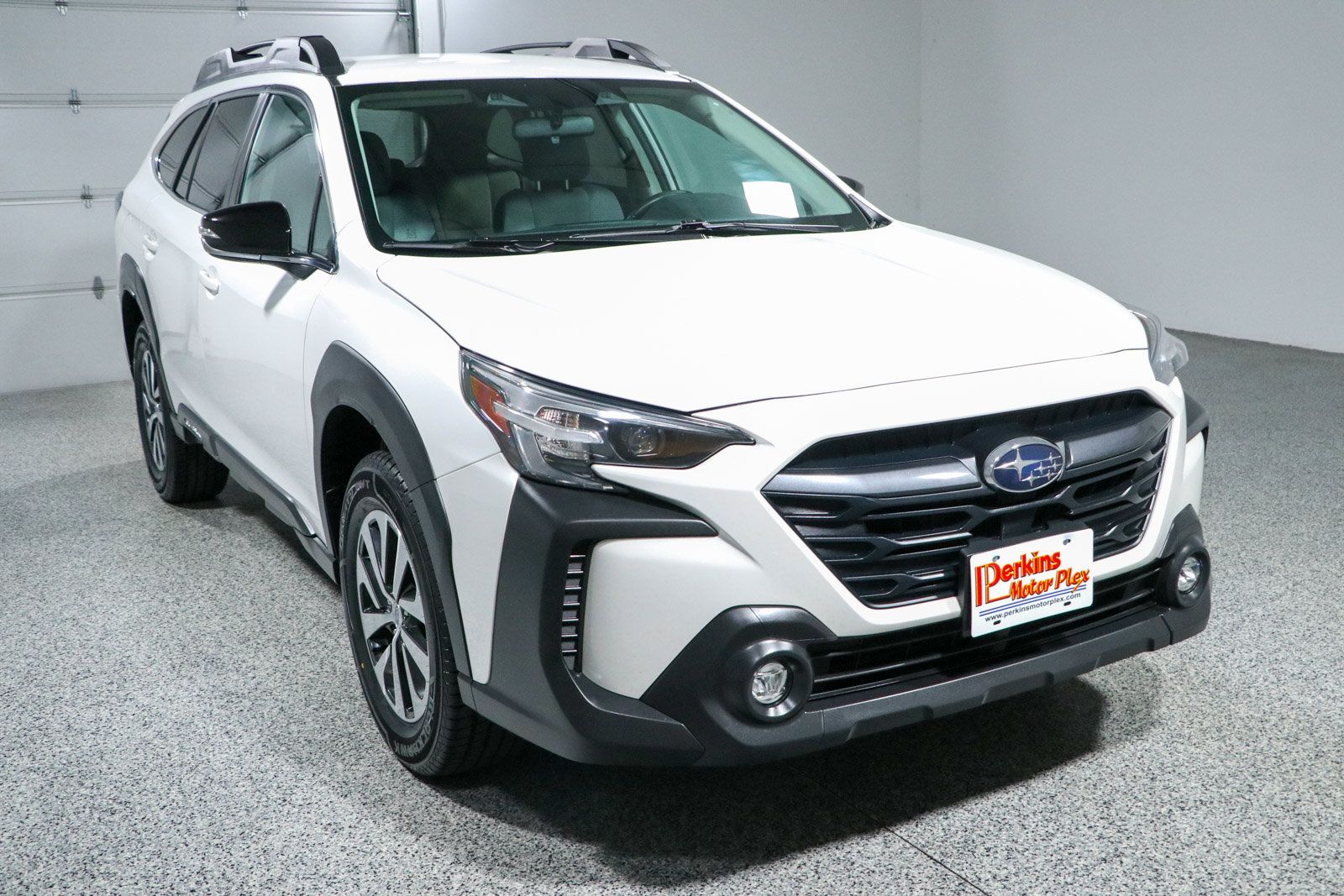Used 2024 Subaru Outback Premium AWD/4WD image 5