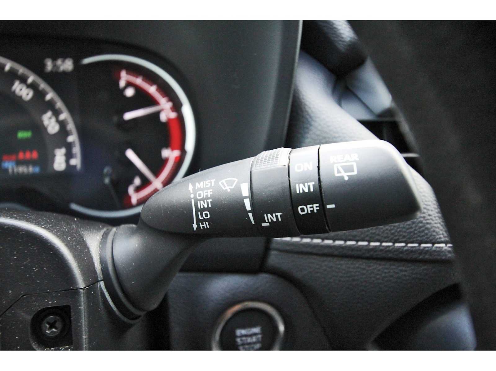 Used 2025 Toyota RAV4 XLE w/ Convenience Package FWD image 17
