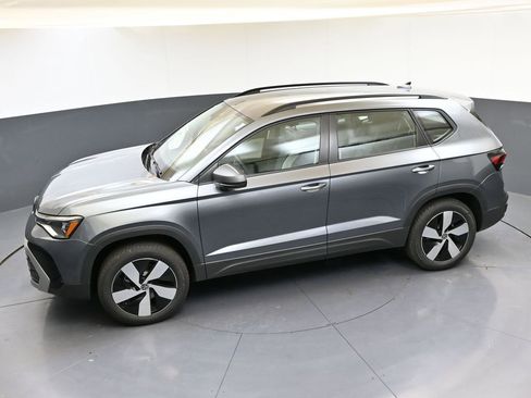 Used 2025 Volkswagen Taos S AWD/4WD image 43