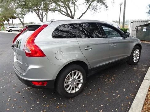 Used 2010 Volvo XC60 T6 image 9
