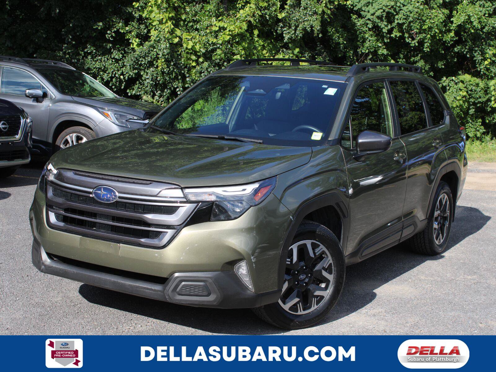 Certified 2025 Subaru Forester Premium AWD/4WD image 1