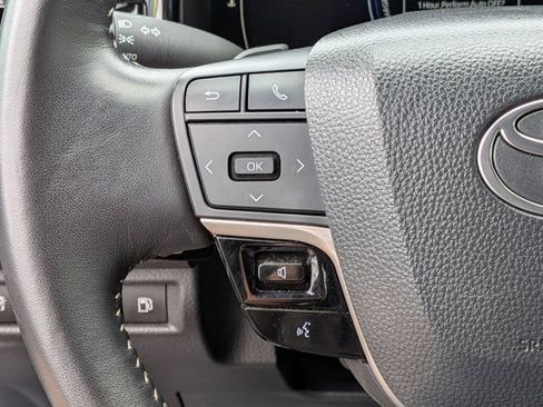 Used 2025 Toyota Camry SE FWD image 21