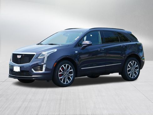 Used 2024 Cadillac XT5 Sportv w/ LPO, Floor Liner Package AWD/4WD image 2