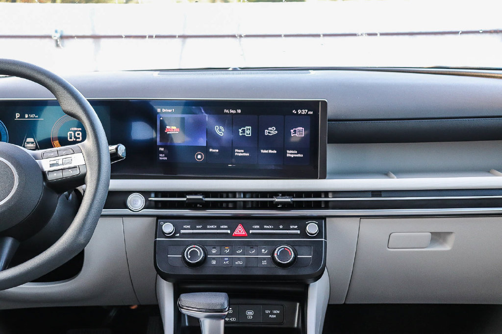 Used 2025 Hyundai Tucson SE FWD image 15
