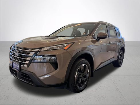 Certified 2024 Nissan Rogue SV w/ SV Premium Package AWD/4WD image 2