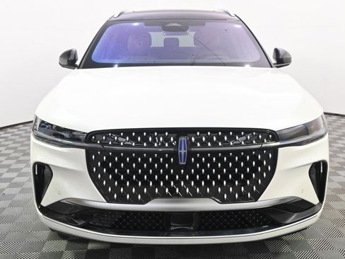 New 2026 Lincoln Nautilus Reserve image 10