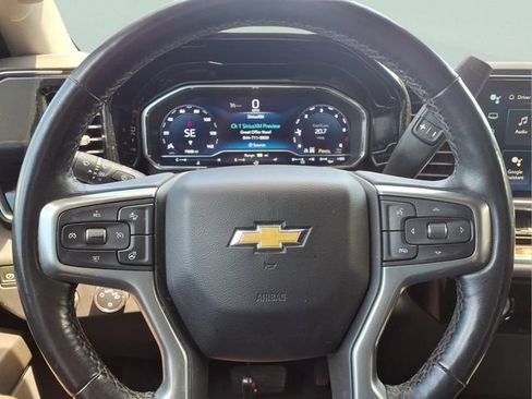 Used 2022 Chevrolet Silverado 1500 LT AWD/4WD image 9