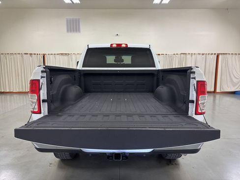 Used 2024 RAM 2500 Tradesman w/ Chrome Appearance Group AWD/4WD image 9