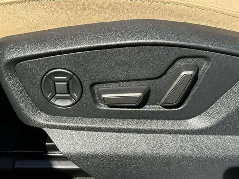Used 2023 Audi Q8 Premium Plus w/ Premium Plus Package image 25