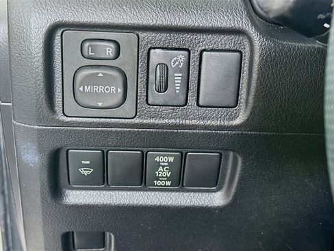 Used 2016 Toyota 4Runner SR5 Premium image 16