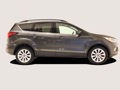 Used 2019 Ford Escape SEL image 4