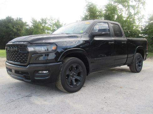 Used 2025 RAM 1500 Big Horn RWD image 2