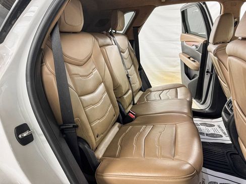 Used 2017 Cadillac XT5 Platinum w/ Driver Assist Package AWD/4WD image 9