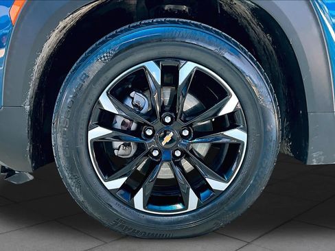 Used 2021 Chevrolet TrailBlazer LT w/ Convenience Package FWD image 11
