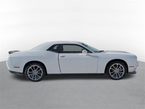 Used 2022 Dodge Challenger GT image 2