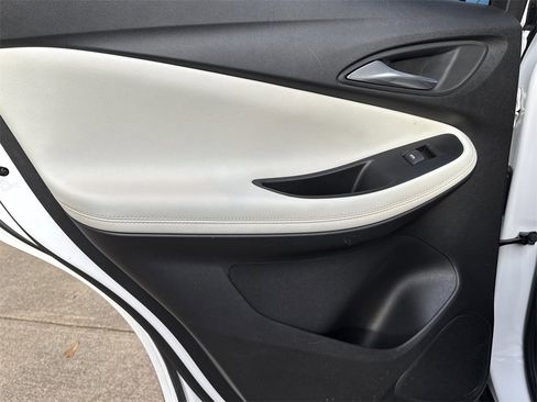 Used 2021 Buick Encore GX Essence w/ Advanced Technology Package image 22