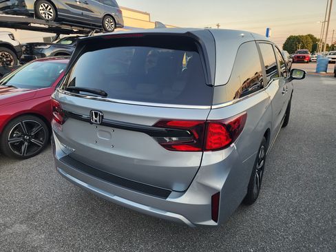 New 2026 Honda Odyssey EX-L image 4
