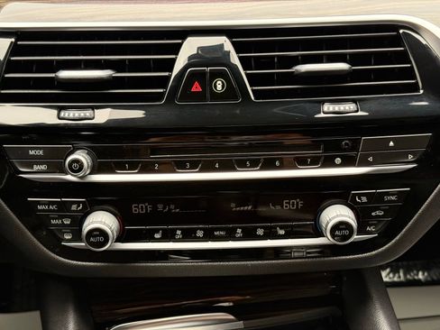 Used 2019 BMW 530i xDrive image 23