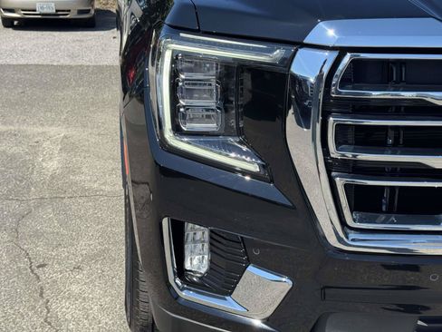 Used 2024 GMC Yukon SLT w/ SLT Luxury Package AWD/4WD image 7