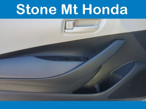 Used 2025 Toyota Corolla LE image 17