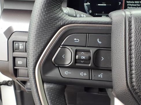 Used 2025 Toyota Tacoma TRD Off-Road AWD/4WD image 17
