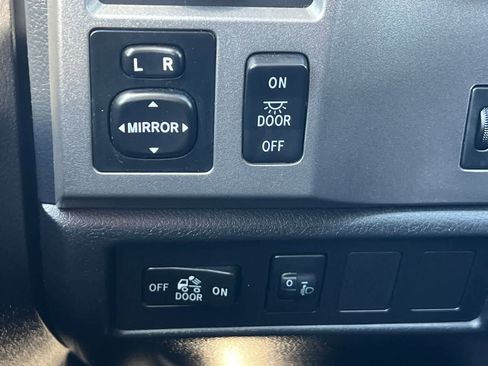 Used 2013 Toyota Tundra 2WD CrewMax image 30