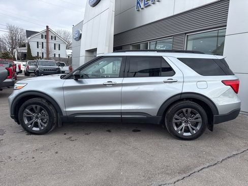 Certified 2023 Ford Explorer XLT w/ Equipment Group 202A image 9