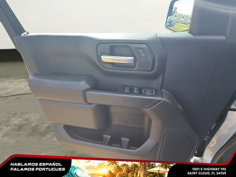 Used 2025 Chevrolet Silverado 1500 Custom Trail Boss AWD/4WD image 10