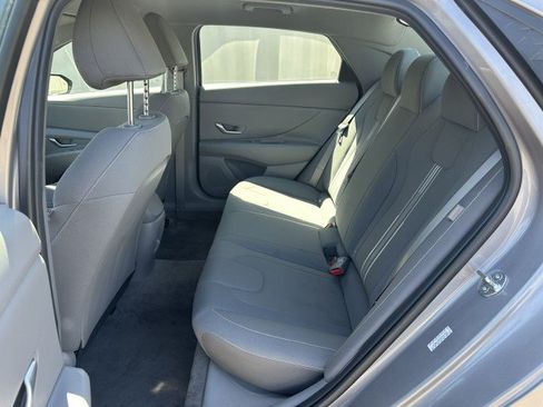 Used 2024 Hyundai Elantra SEL FWD image 7