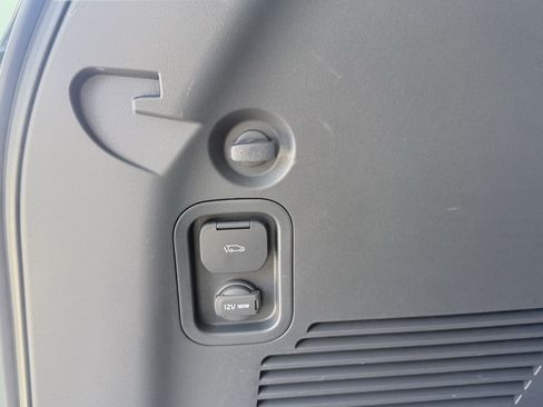 Used 2024 Kia EV9 Land AWD/4WD image 14
