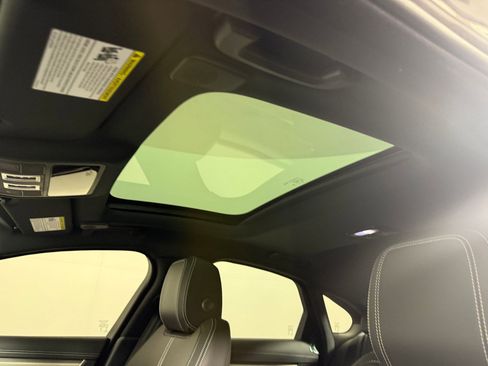 New 2024 Jaguar XF R-Dynamic SE image 15