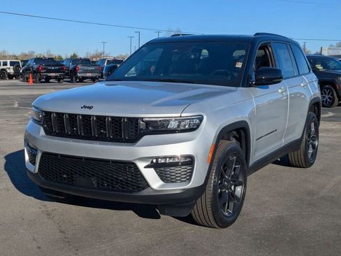 New 2025 Jeep Grand Cherokee Limited image 4