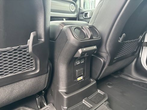 New 2026 Jeep Wrangler Unlimited Sahara AWD/4WD image 17