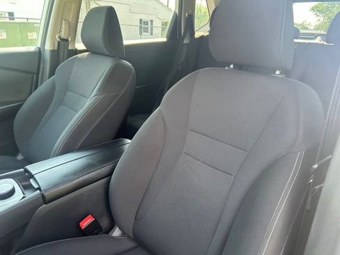 Used 2024 Nissan Rogue S AWD/4WD image 8