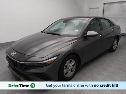 Used 2025 Hyundai Elantra SE