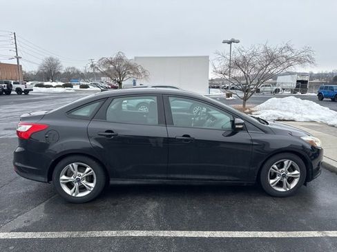 Used 2014 Ford Focus SE w/ SE Winter Package image 8